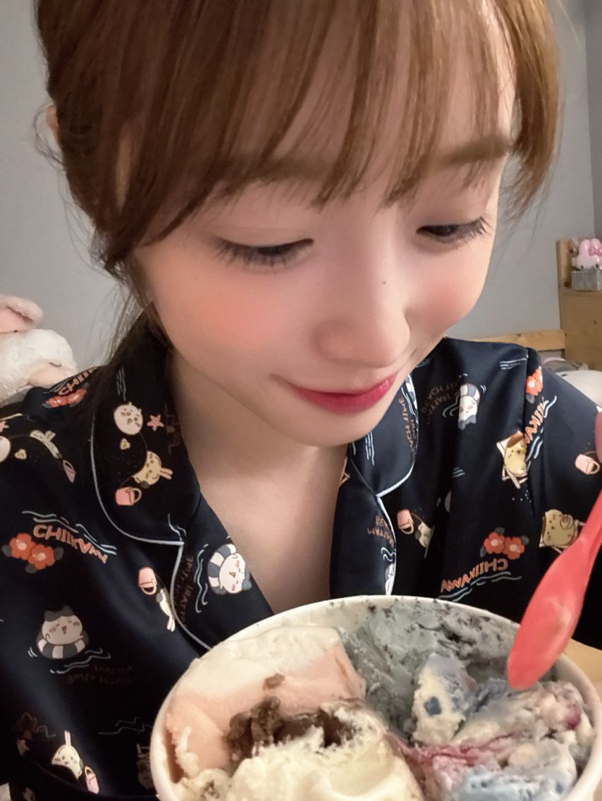 라잇썸 히나1_1.jpg