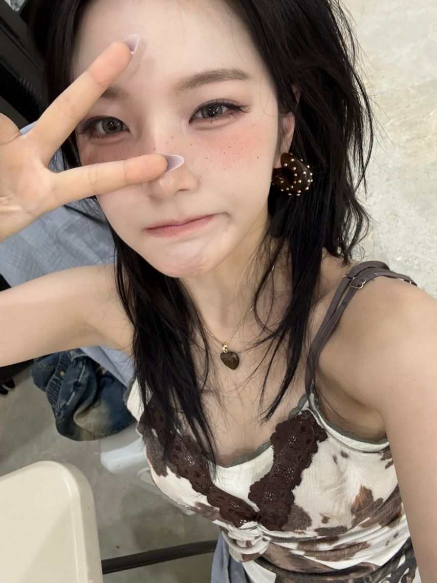 프로미스나인 송하영,이나경,백지헌1_15.jpg