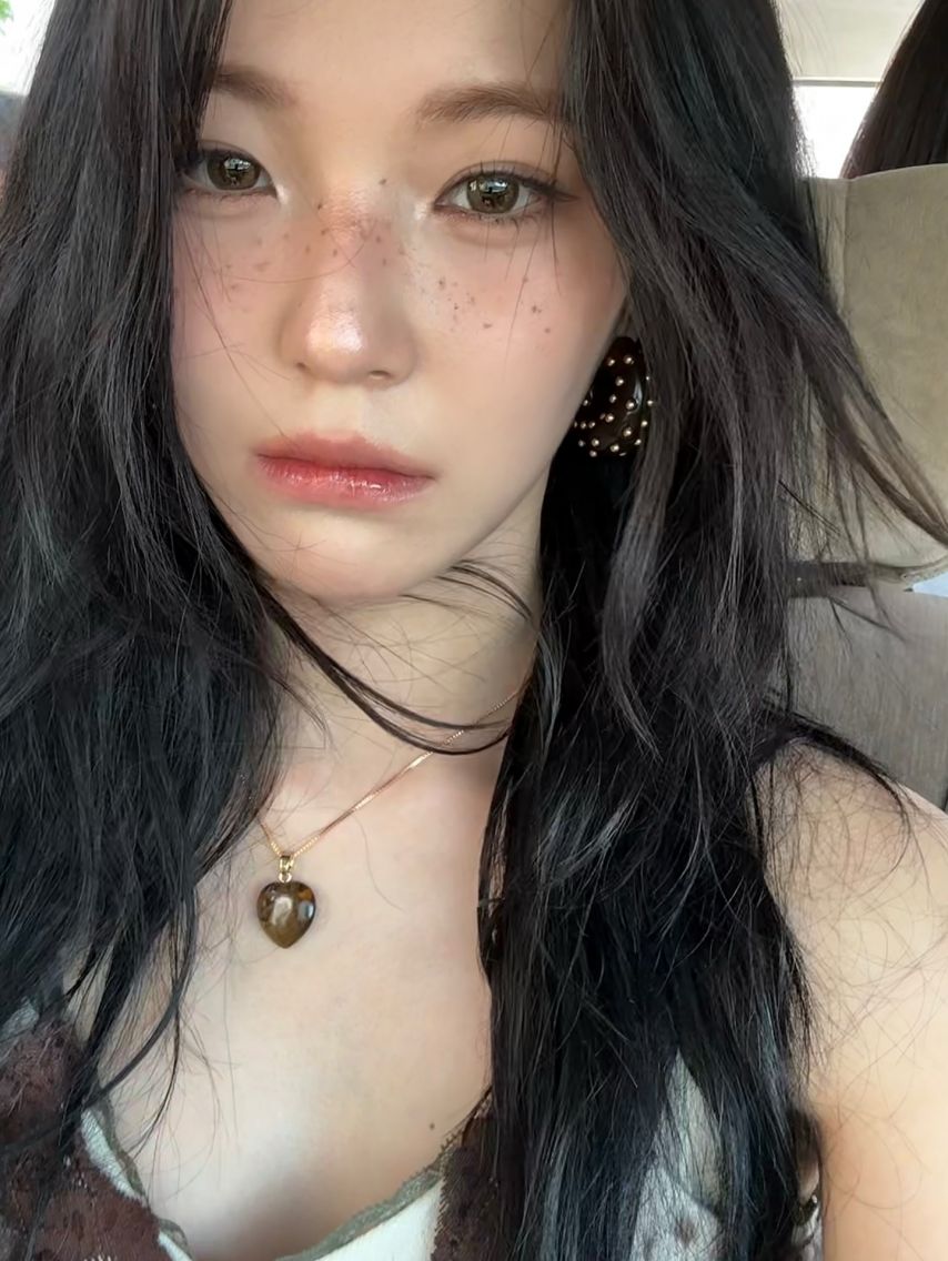 프로미스나인 송하영,이나경,백지헌1_10.jpg