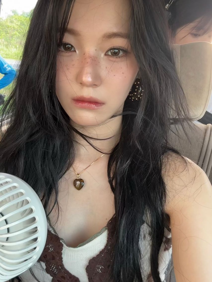 프로미스나인 송하영,이나경,백지헌1_9.jpg