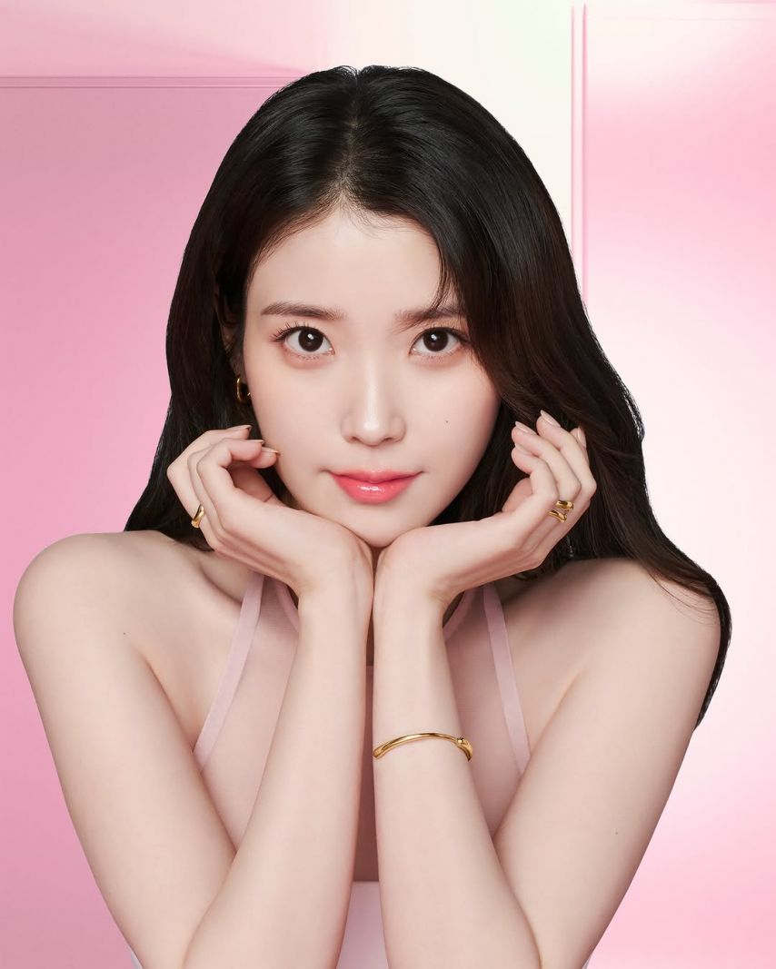 아이유 에스티로더1_1.jpg