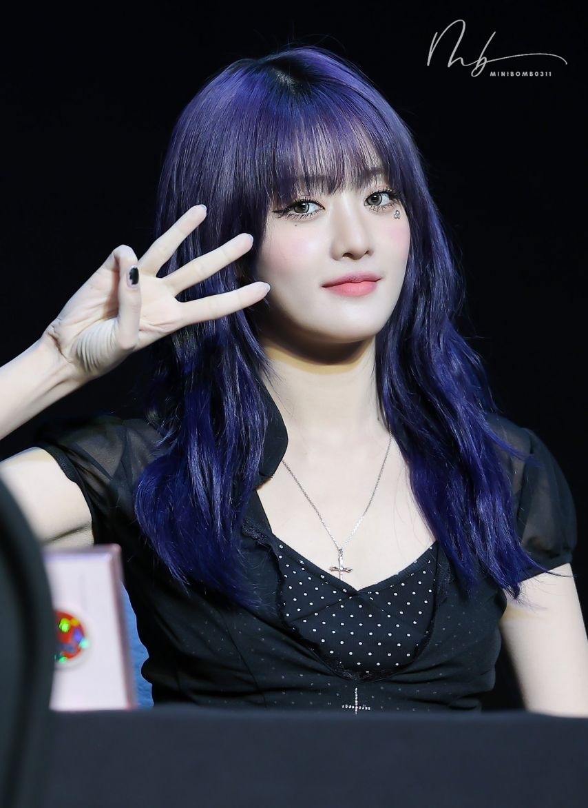 아이들 민니1_7.jpg
