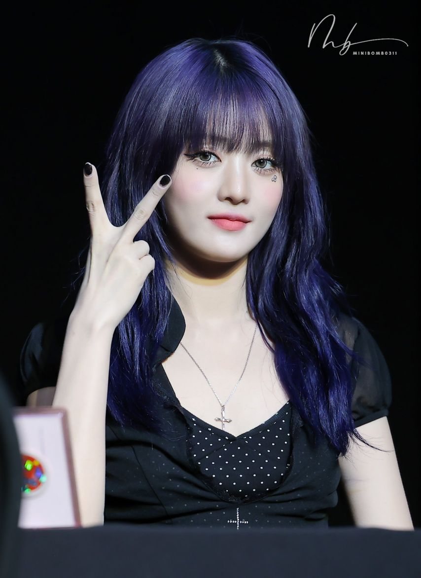 아이들 민니1_6.jpg