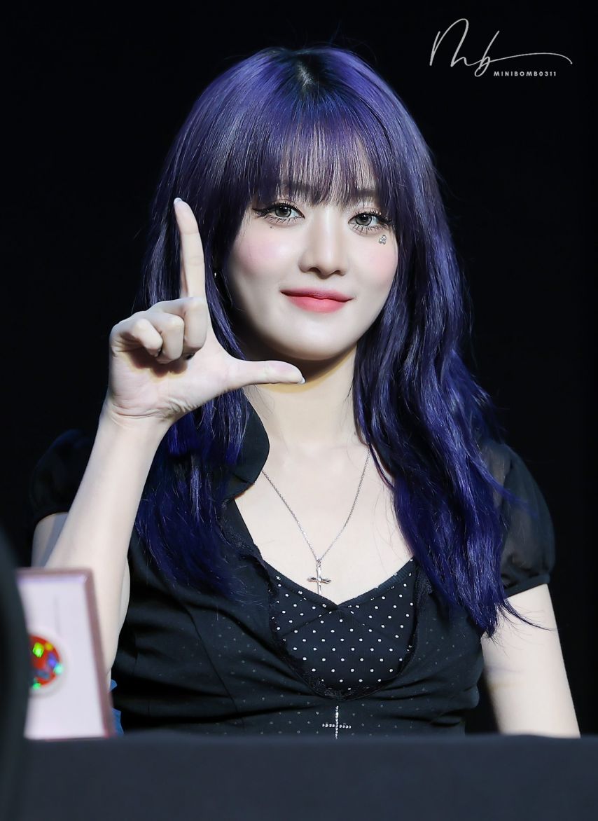 아이들 민니1_4.jpg