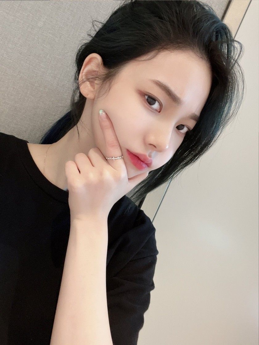 내추럴한 에스파 카리나 6.jpg