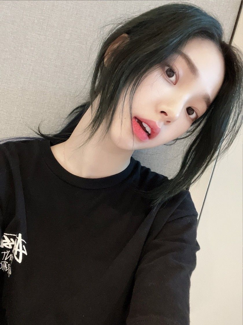 내추럴한 에스파 카리나 4.jpg