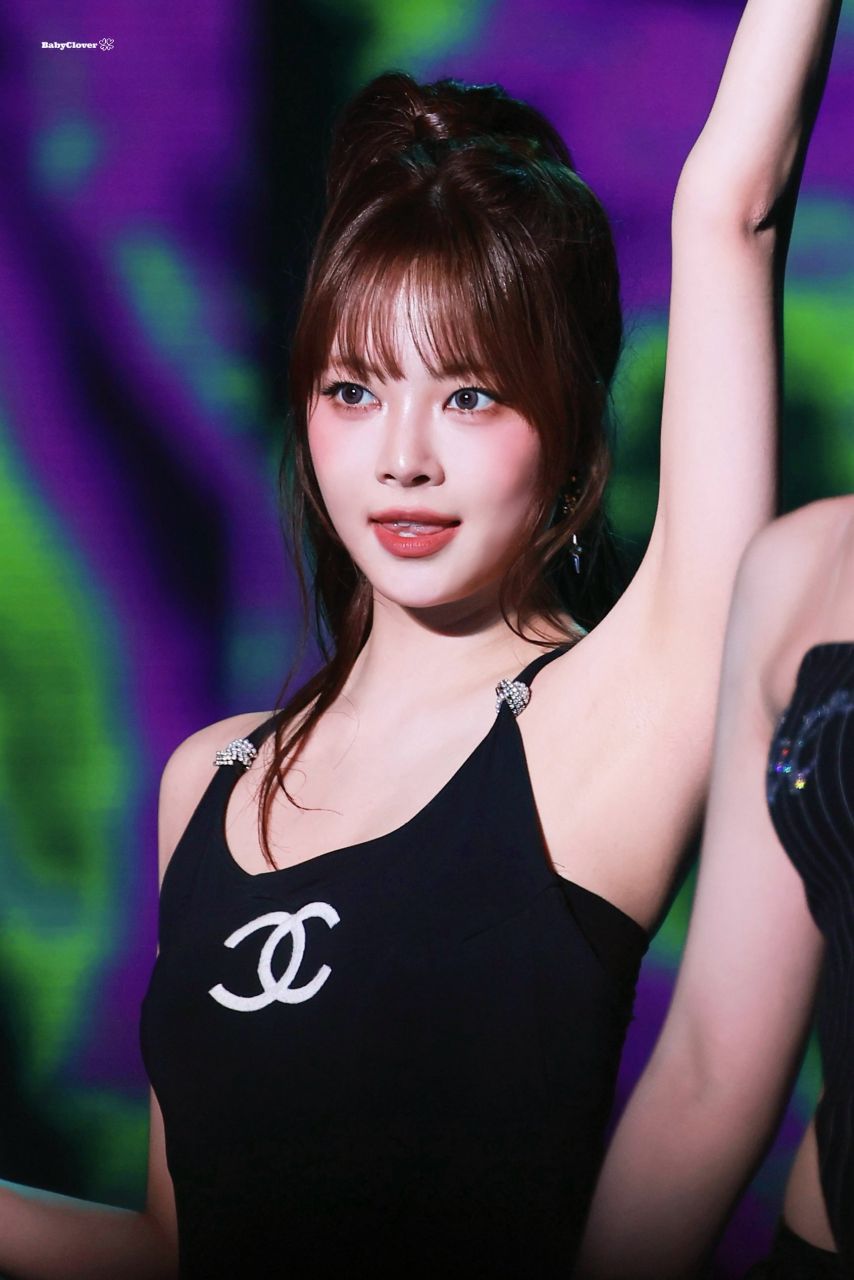 [르세라핌] 깨끗한 홍은채1_4.jpg