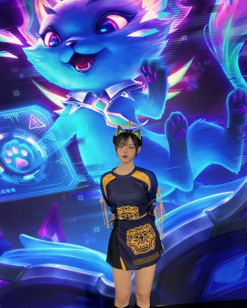 qwer 히나1_2.jpg