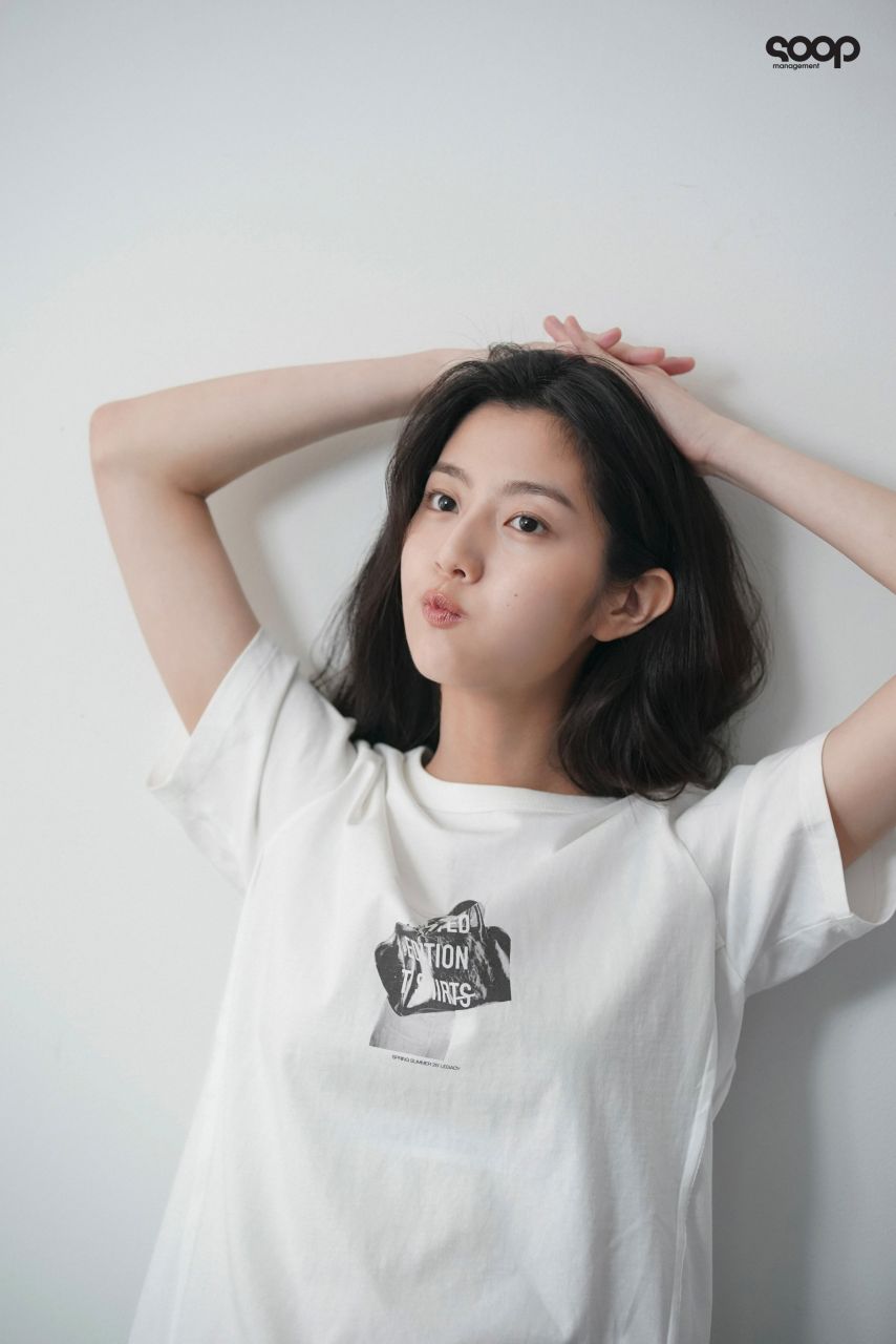 신은수 Shin Eun Soo Profile Behind1_13.jpg