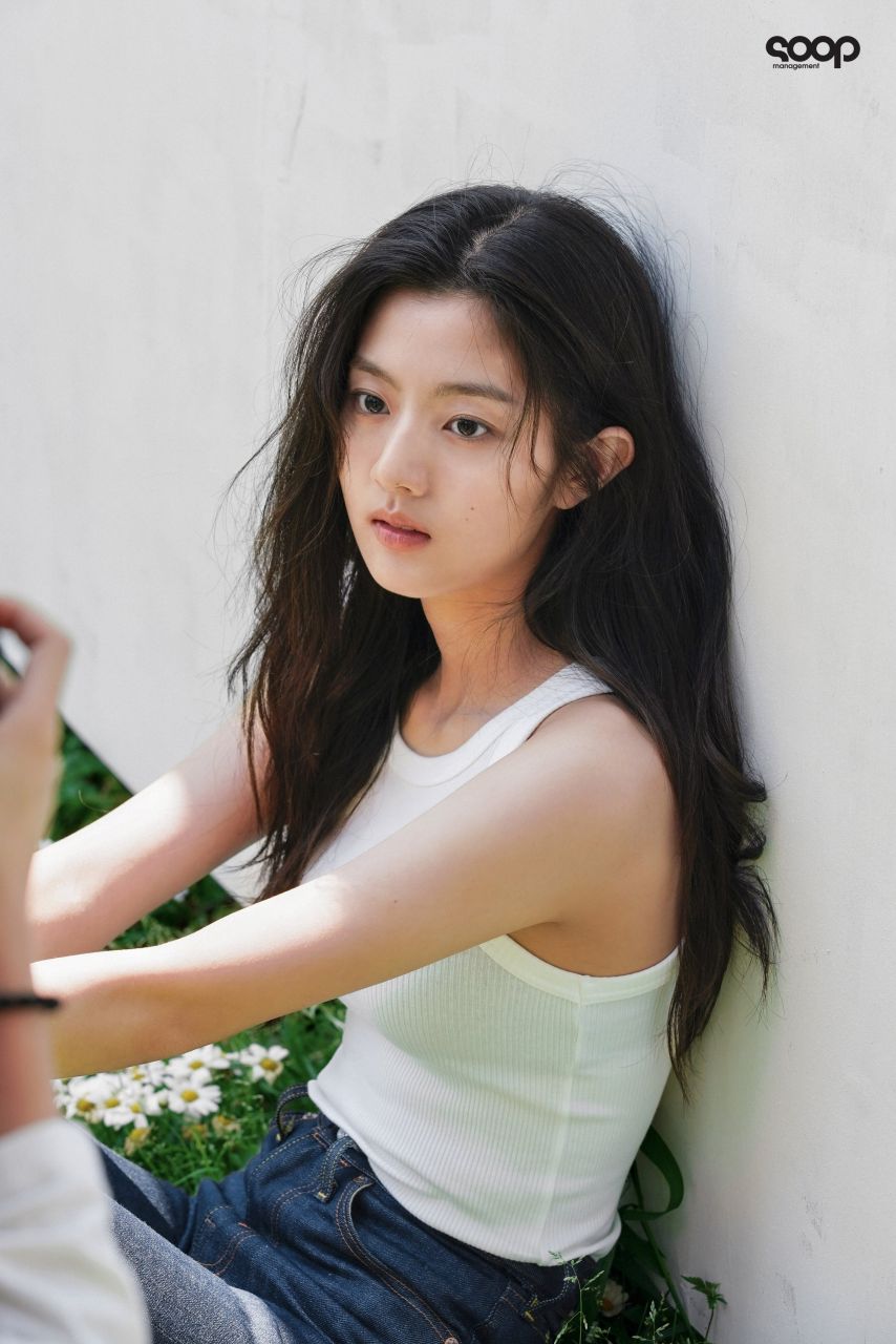 신은수 Shin Eun Soo Profile Behind1_7.jpg