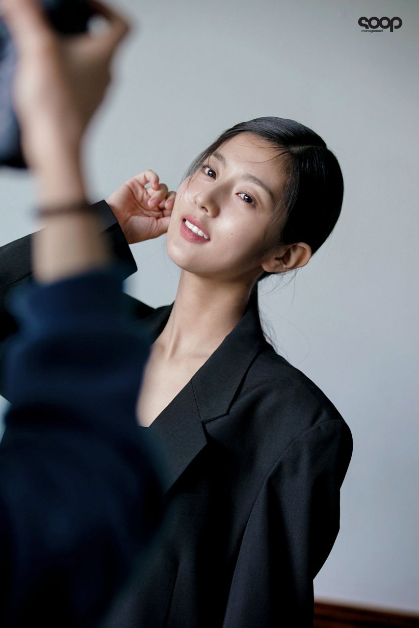 신은수 Shin Eun Soo Profile Behind1_14.jpg