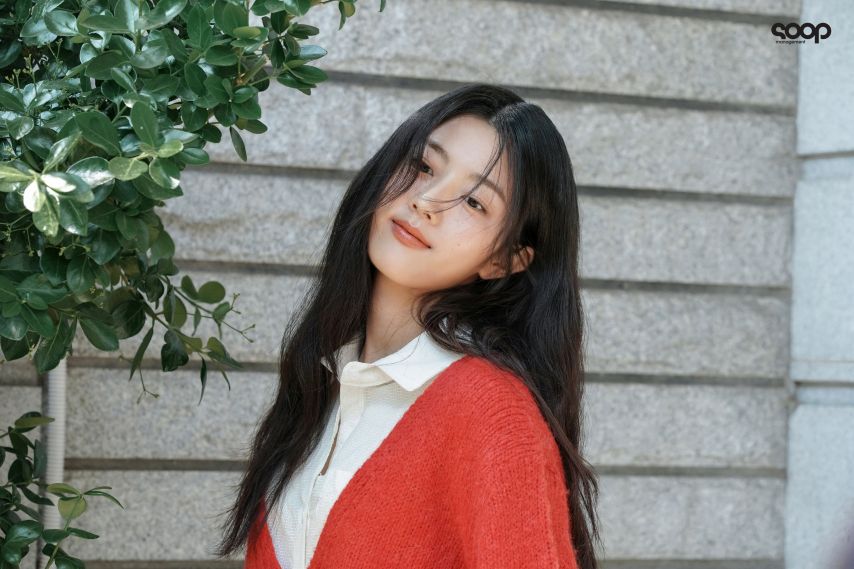 신은수 Shin Eun Soo Profile Behind1_4.jpg