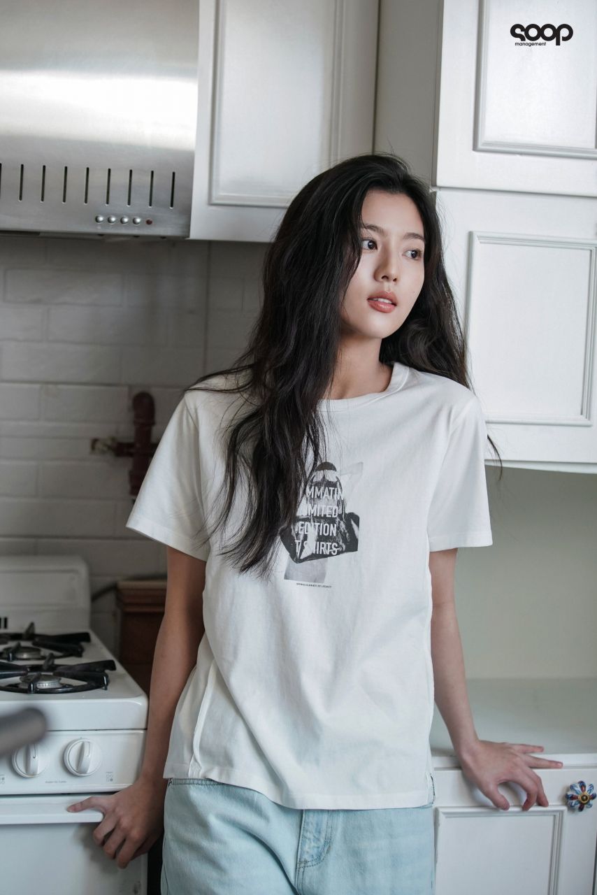 신은수 Shin Eun Soo Profile Behind1_12.jpg