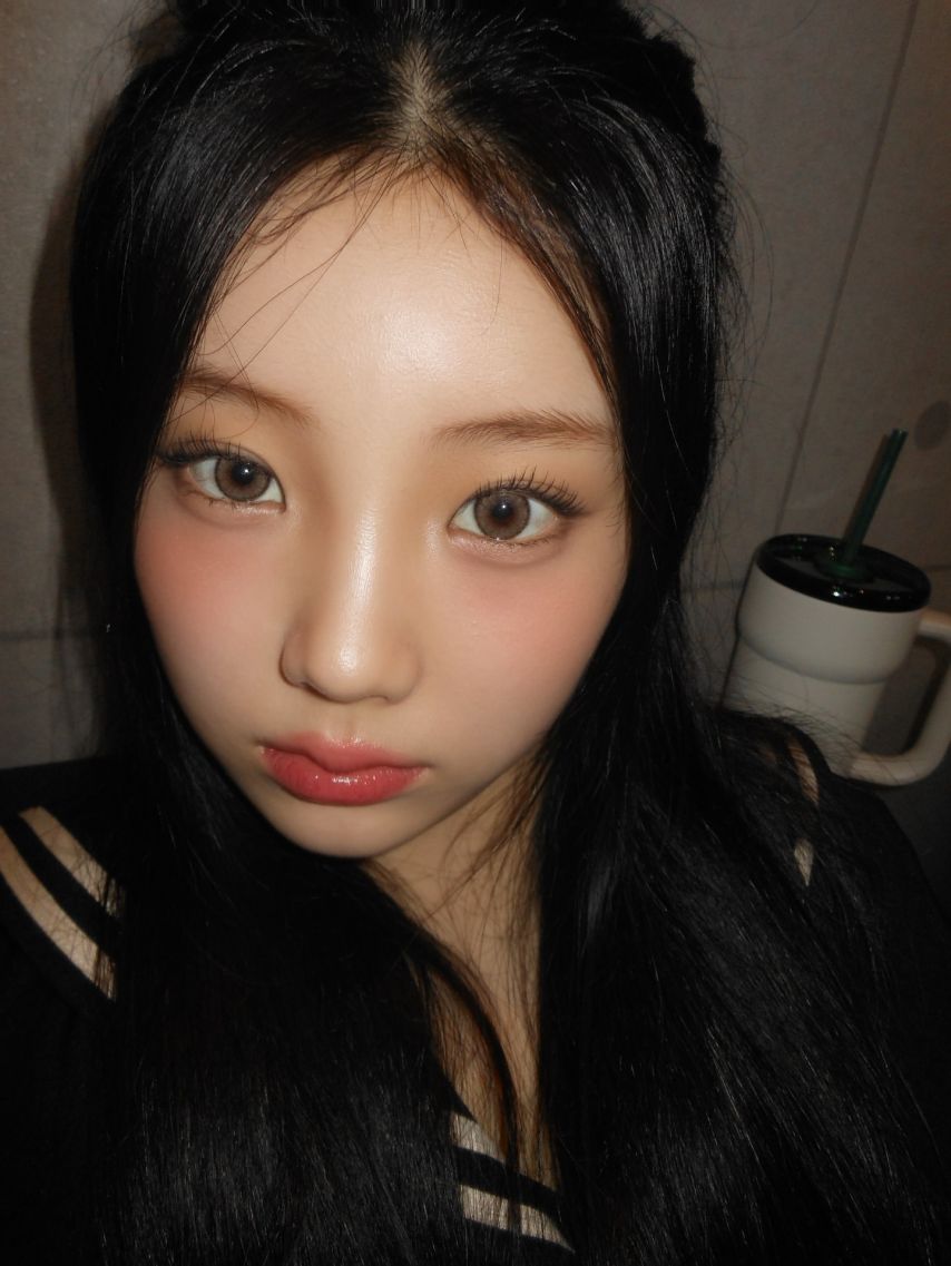 ILLIT(아일릿)1_2.jpeg