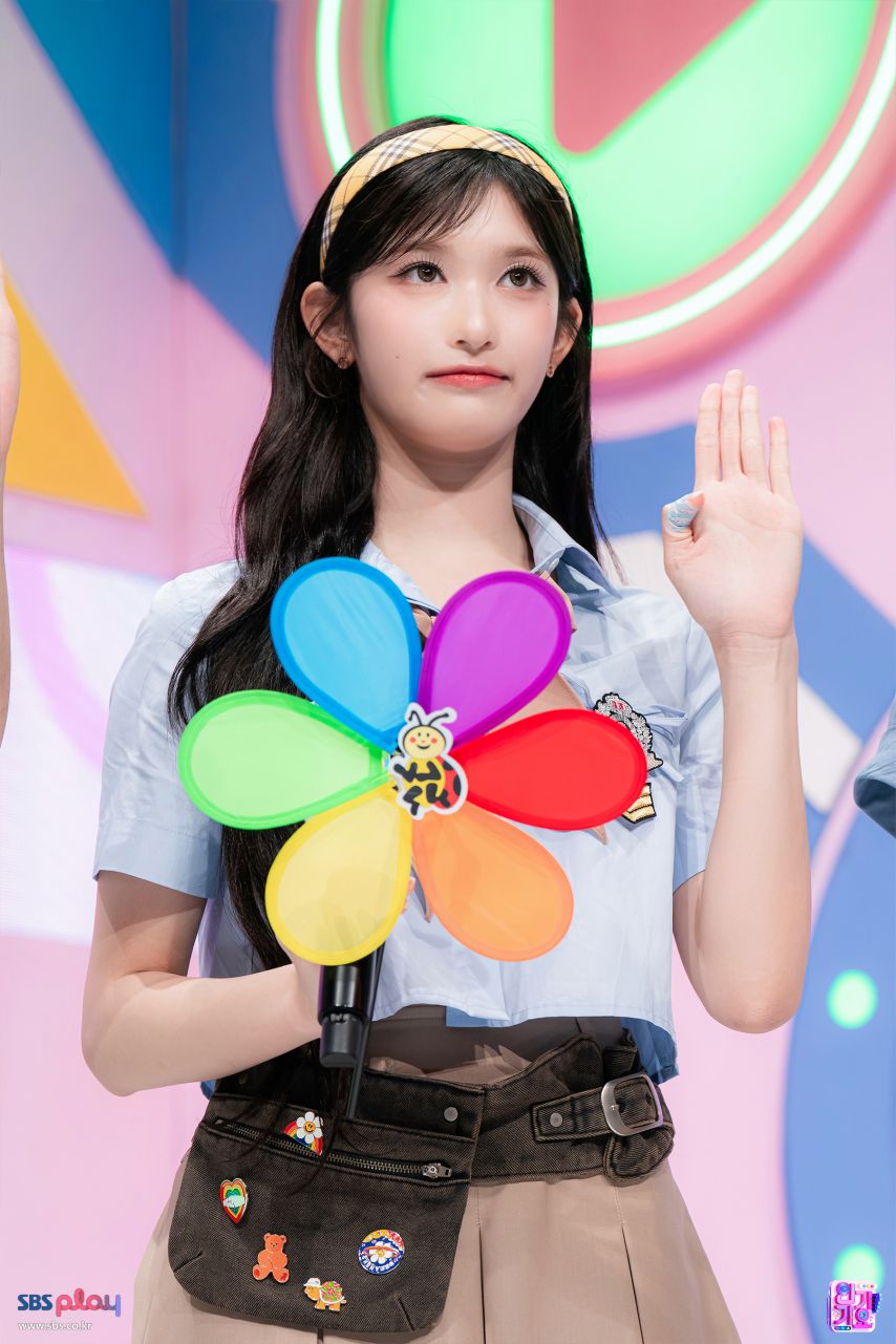 아이브 이서 인기가요 현장포토1_3.jpg