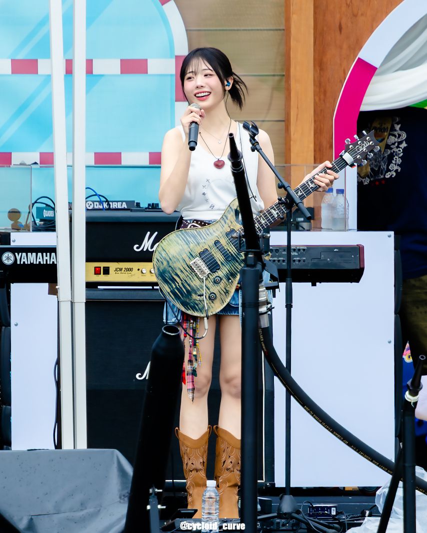 QWER 히나1_7.jpg
