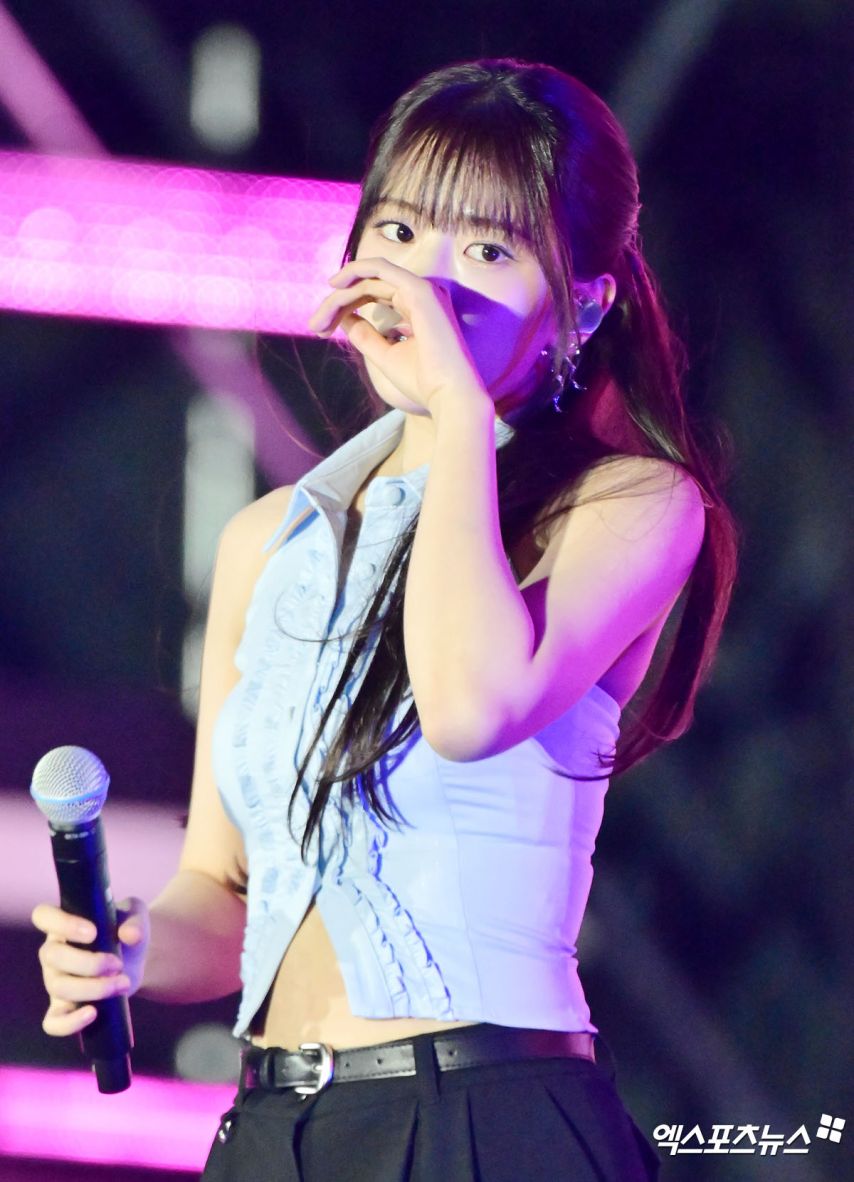 아이브 안유진1_4.jpg