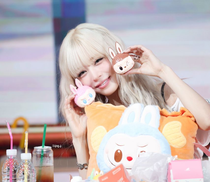 프로미스나인 이채영1_1.jpg