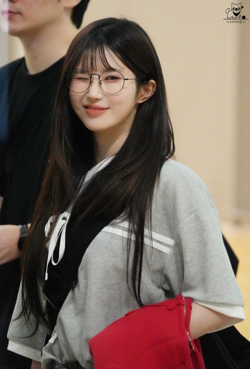 프로미스나인 하영1_2.jpeg