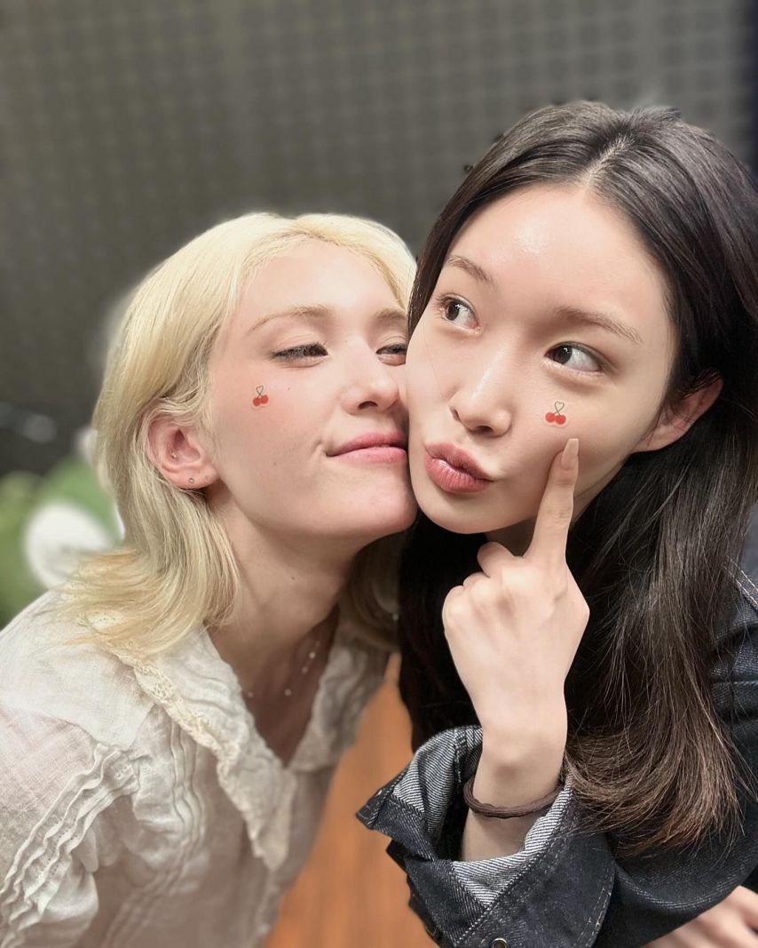 전소미 청하볼륨을높여요_ 인별_ with 쥴리 나띠_5.jpg