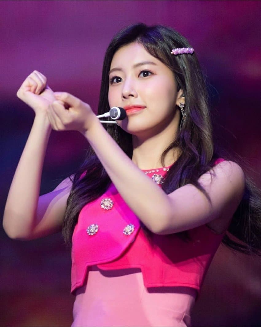 아이즈원-강혜원1_4.jpg