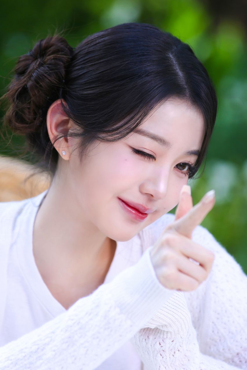 아이브 장원영 X ‘배러’ 광고 촬영 현장 비하인드1_5.jpg