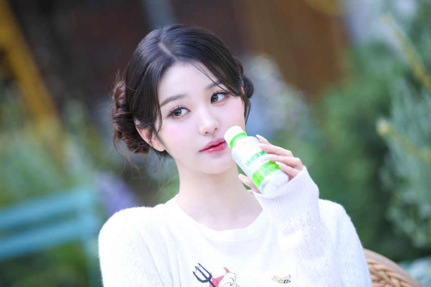 아이브 장원영 X ‘배러’ 광고 촬영 현장 비하인드1_4.jpg