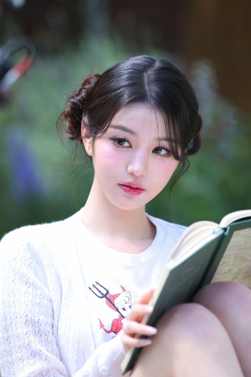 아이브 장원영 X ‘배러’ 광고 촬영 현장 비하인드1_3.jpg