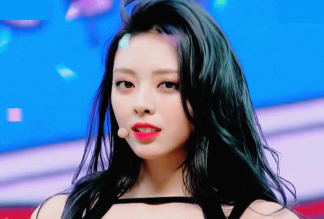 itzy 유나 3.gif