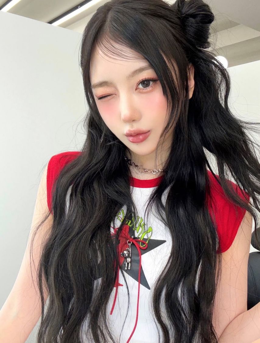 BADVILLAIN (배드빌런) 윤서1_6.jpg