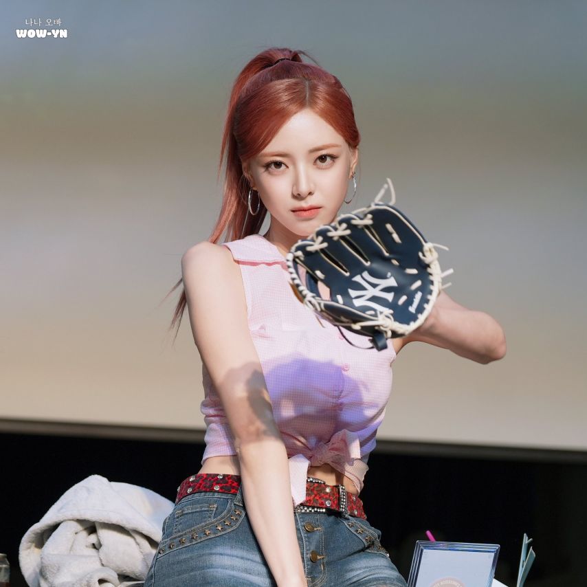 ITZY 유나1_1.jpg