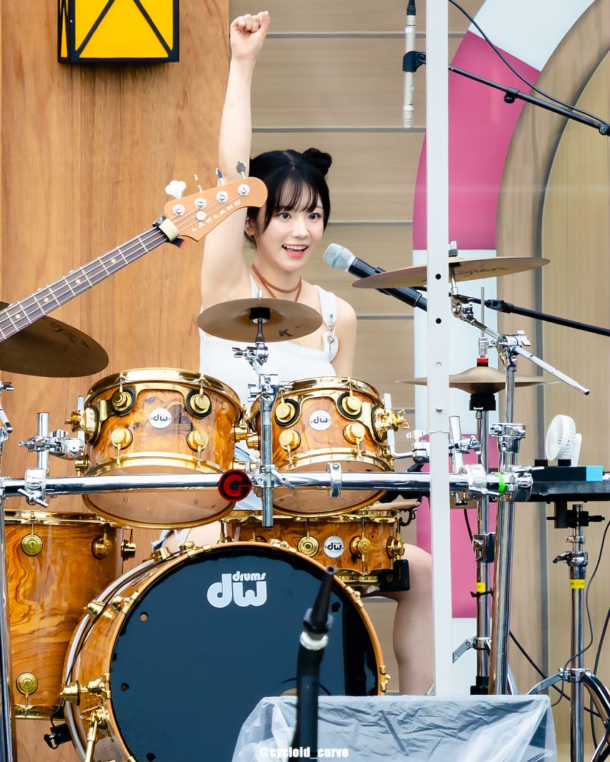QWER 쵸단1_3.jpg