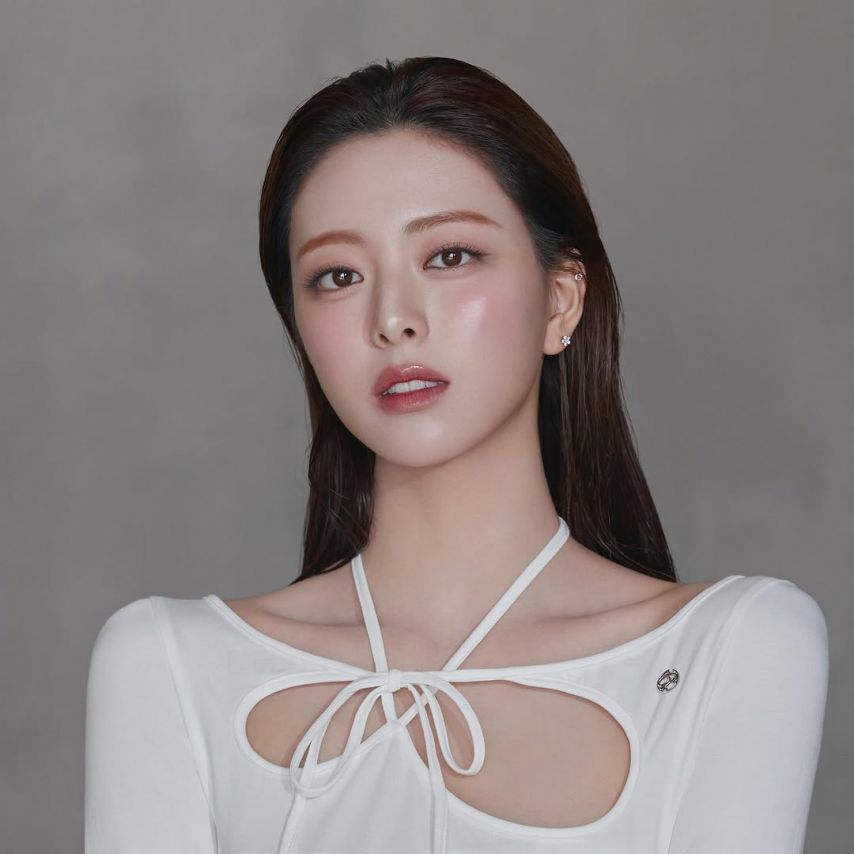 팬들한테 반응 좋다는 있지(ITZY) 화장품 광고.jpg1_9.jpg