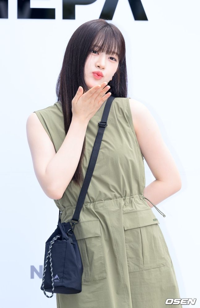 아이브 안유진1_6.jpg