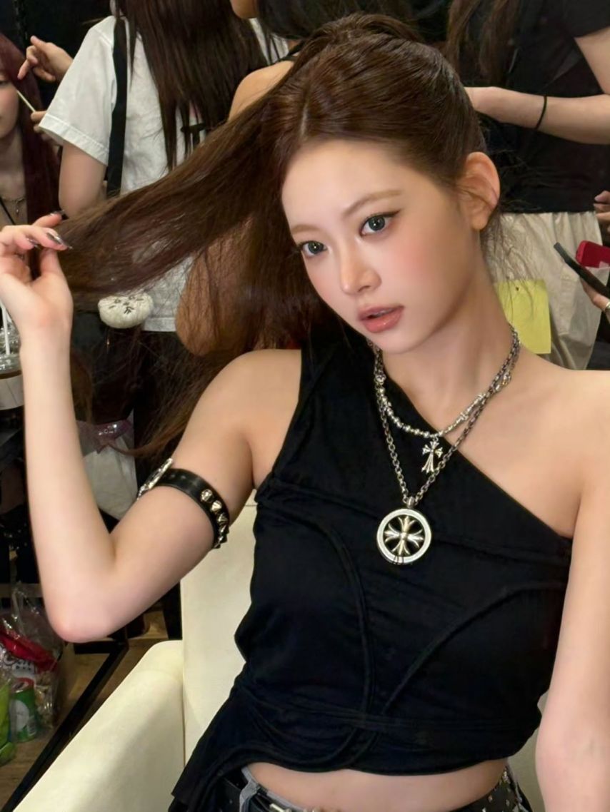 르세라핌 카즈하,홍은채1_9.jpg