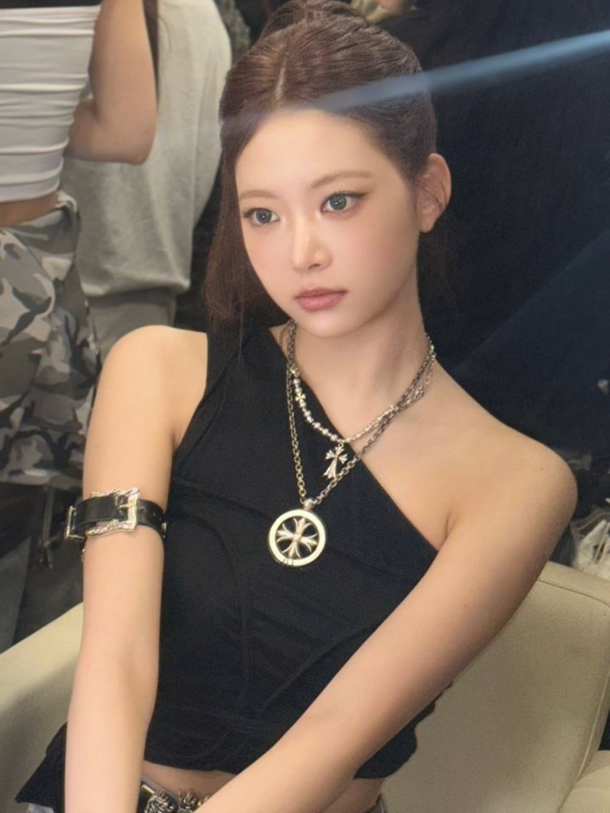 르세라핌 카즈하,홍은채1_10.jpg