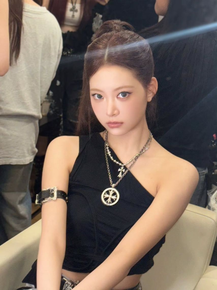 르세라핌 카즈하,홍은채1_8.jpg