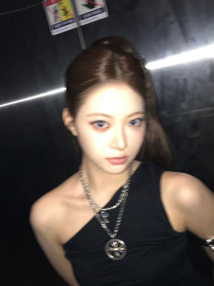르세라핌 카즈하,홍은채1_3.jpg