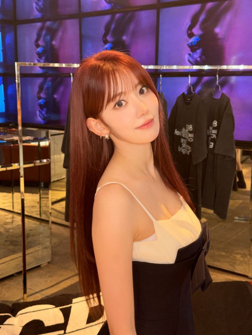 르세라핌 김채원,사쿠라,허윤진1_15.jpg