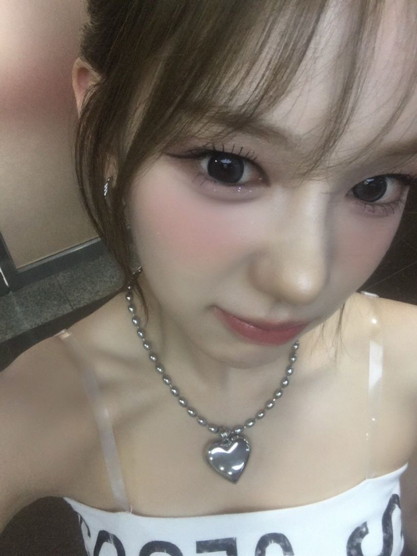이즈나 유사랑1_4.png.jpg