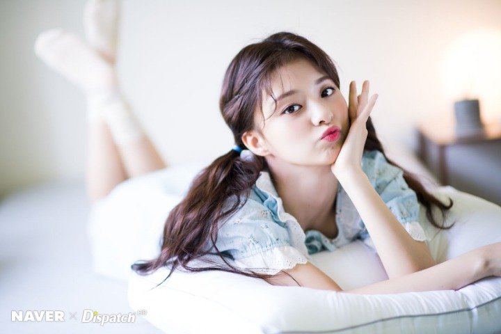 프로미스나인 나경1_6.jpg