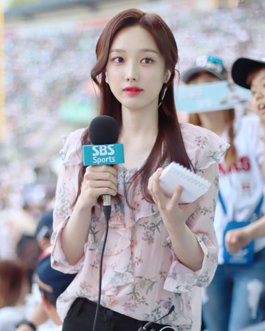 김세연 아나운서1_4.jpg