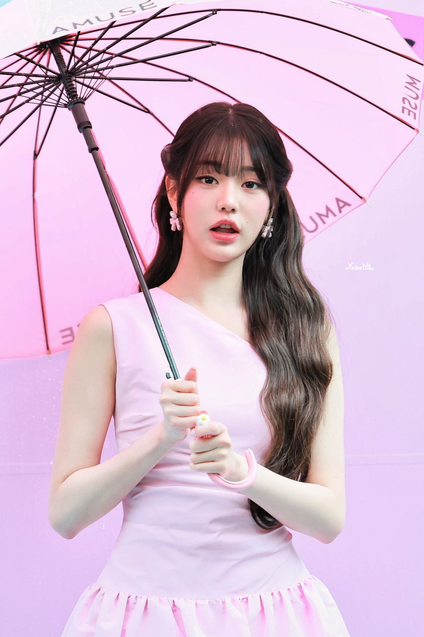 아이브 장원영 250620 AMUSE1_8.jpg