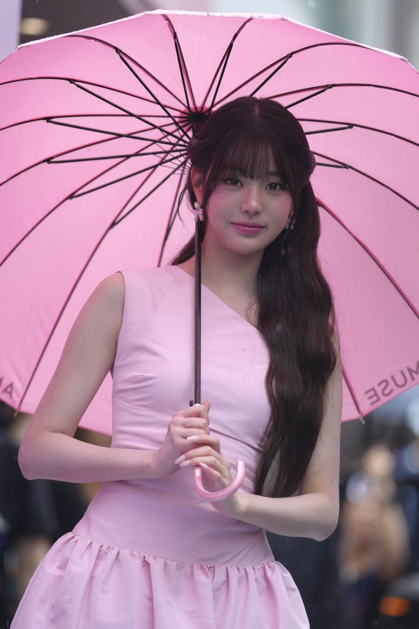 아이브 장원영 250620 AMUSE1_3.jpg