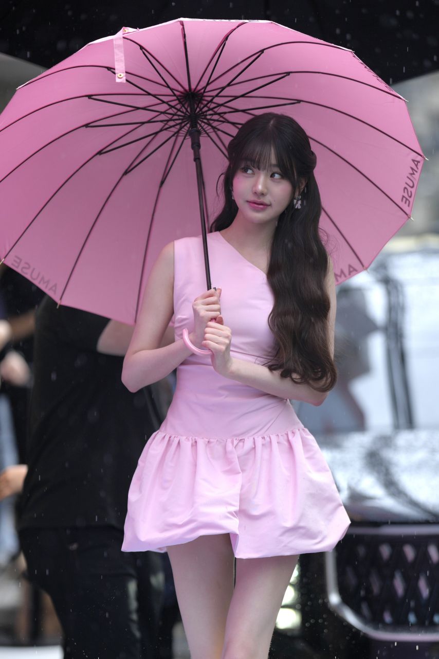아이브 장원영 250620 AMUSE1_1.jpg
