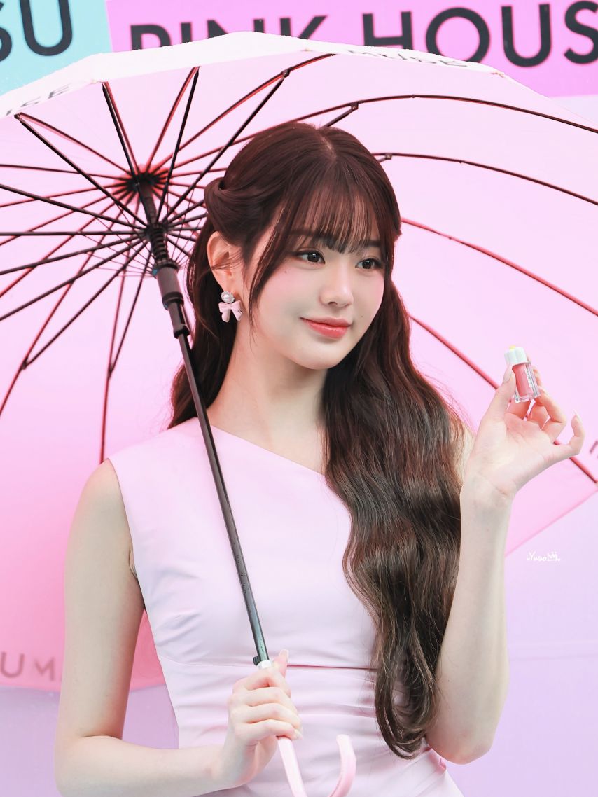 아이브 장원영 250620 AMUSE1_7.jpg