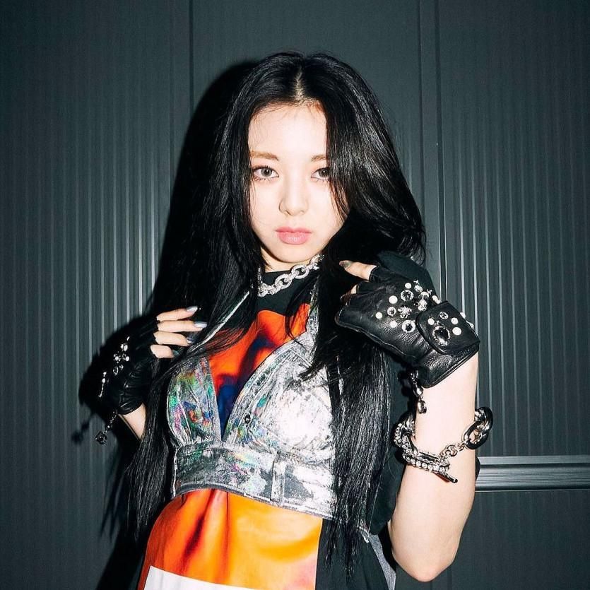 ITZY 유나1_3.jpg