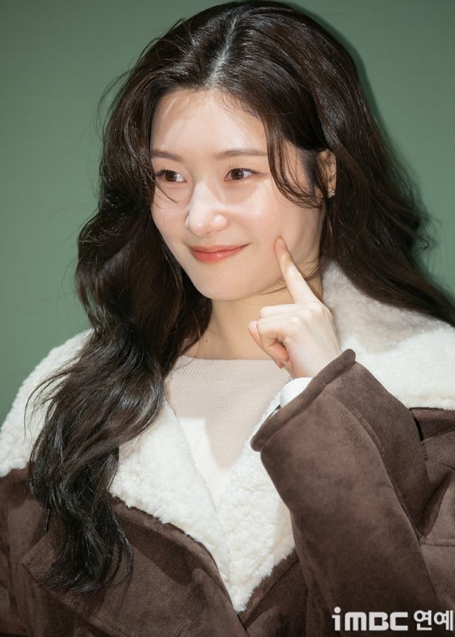 정채연1_4.jpg