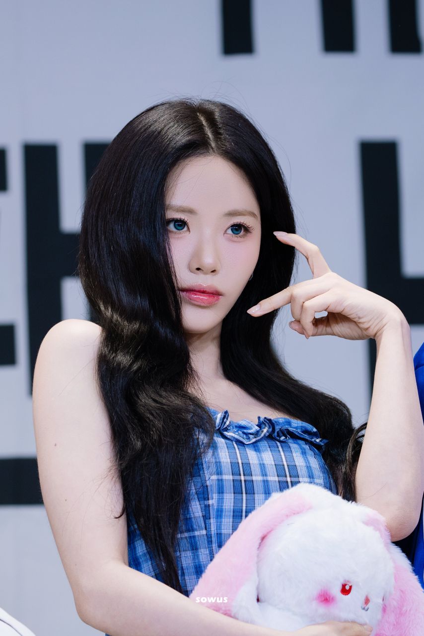 프로미스나인 박지원1_4.jpg