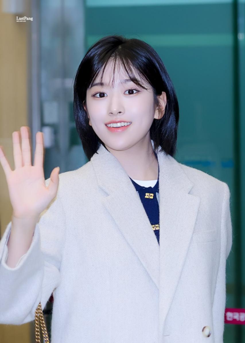 아이브 안유진1_13.jpg